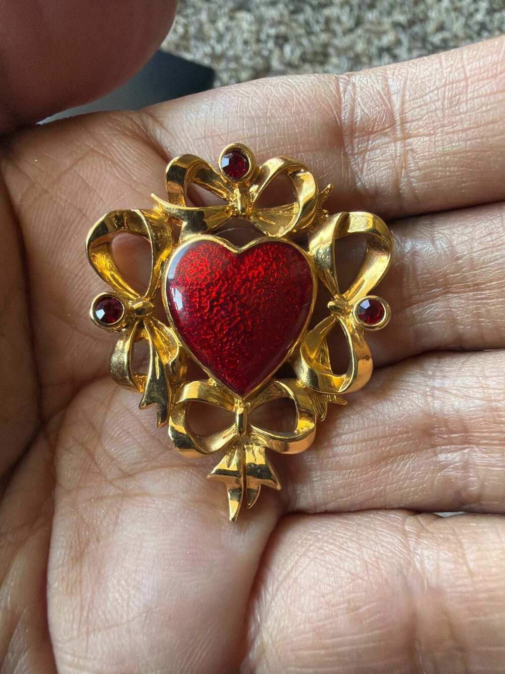 Vintage Avon Gold Tone Red Enamel Heart and Bow Pin Brooch